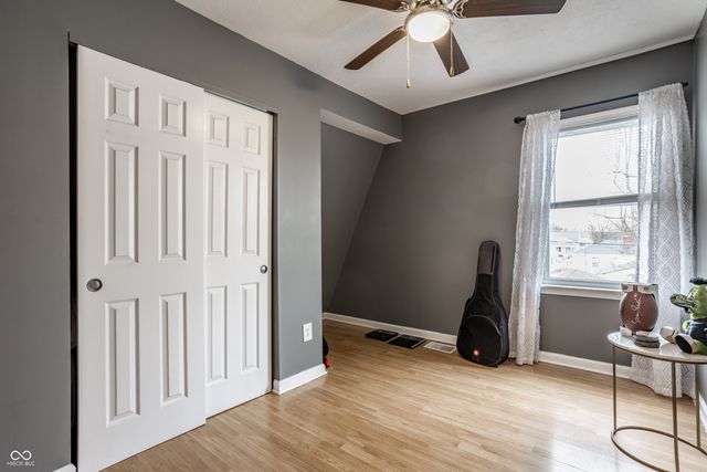 122 S 5th Avenue, Beech Grove, IN 46107