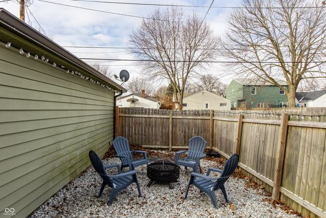 122 S 5th Avenue, Beech Grove, IN 46107