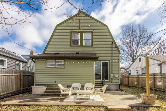 122 S 5th Avenue, Beech Grove, IN 46107