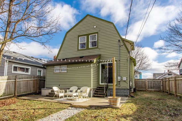 122 S 5th Avenue, Beech Grove, IN 46107