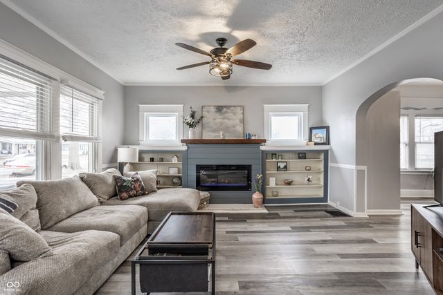 122 S 5th Avenue, Beech Grove, IN 46107