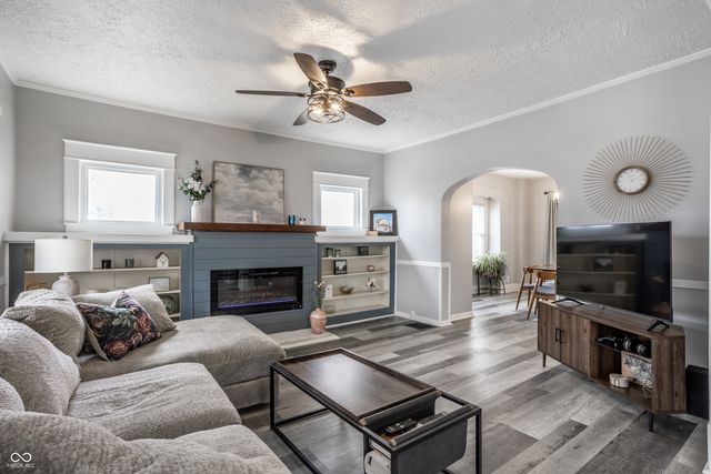 122 S 5th Avenue, Beech Grove, IN 46107