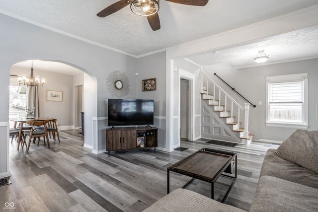 122 S 5th Avenue, Beech Grove, IN 46107