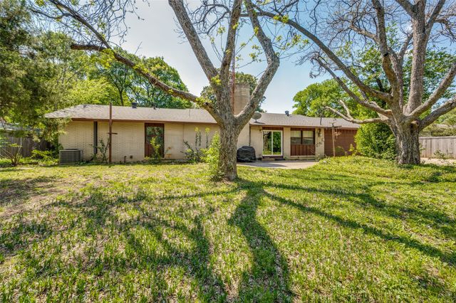 3949 Royal Palms Court, Dallas, TX 75244