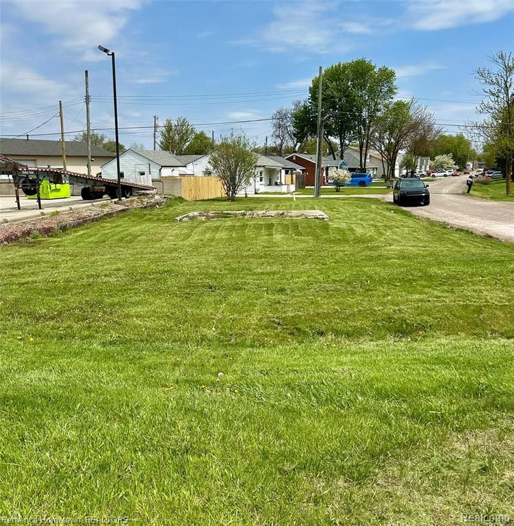 0 Utica, Clinton Township, MI 48035