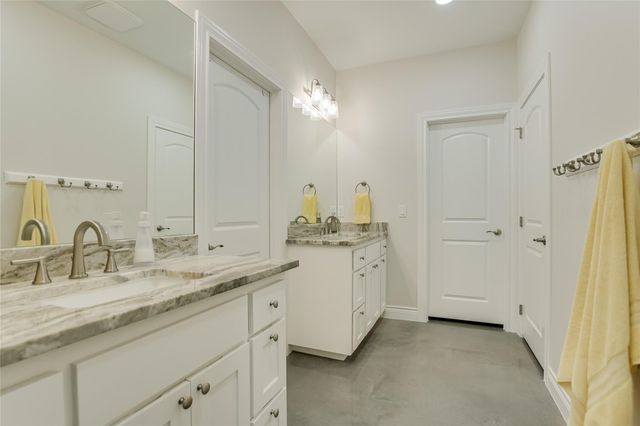 139 W Maple DR, Marble Falls, TX 78654