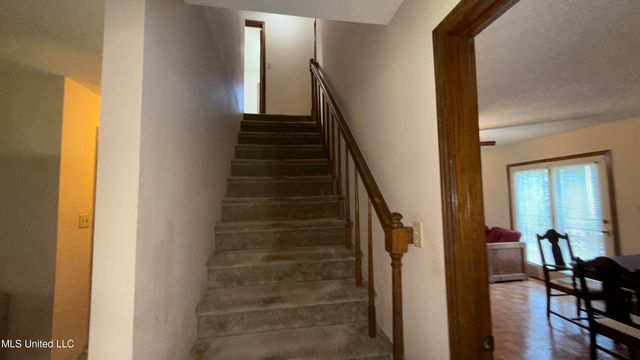 595 Swaney Drive, Holly Springs, MS 38635