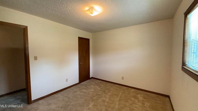 595 Swaney Drive, Holly Springs, MS 38635