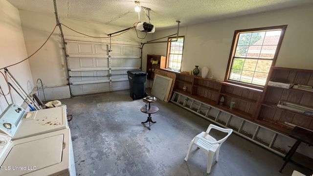 595 Swaney Drive, Holly Springs, MS 38635