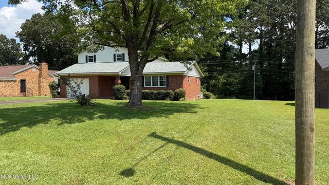 595 Swaney Drive, Holly Springs, MS 38635