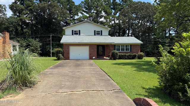 595 Swaney Drive, Holly Springs, MS 38635