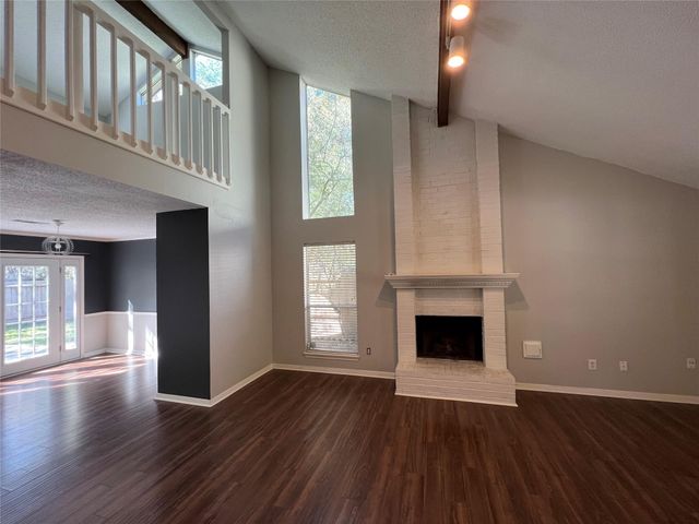 38 Dusky Meadow Pl, The Woodlands, TX 77381