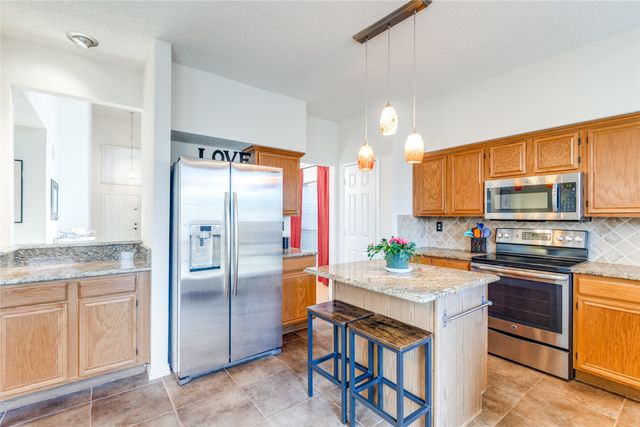 6841 Douglas Creek, Plano, TX 75023