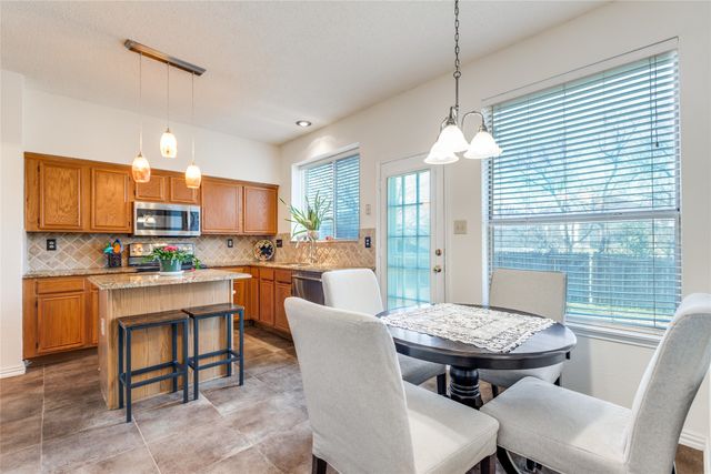 6841 Douglas Creek, Plano, TX 75023