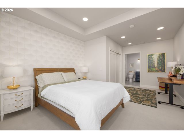 2020 Sw MARKET STREET Dr 303, Portland, OR 97201