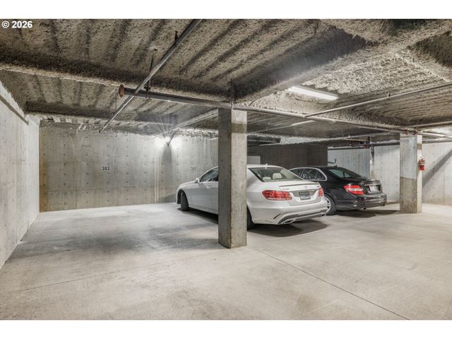 2020 Sw MARKET STREET Dr 303, Portland, OR 97201