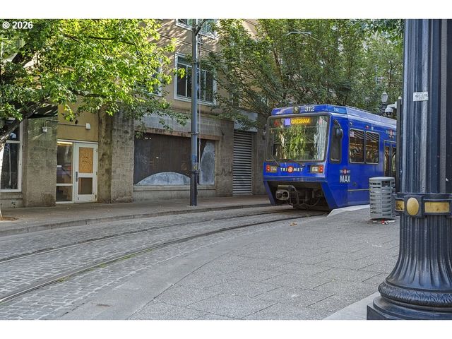 2020 Sw MARKET STREET Dr 303, Portland, OR 97201