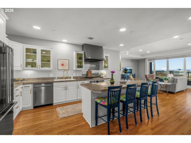 2020 Sw MARKET STREET Dr 303, Portland, OR 97201