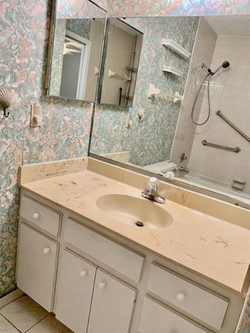 2000 FORREST NELSON BOULEVARD E3, Port Charlotte, FL 33952
