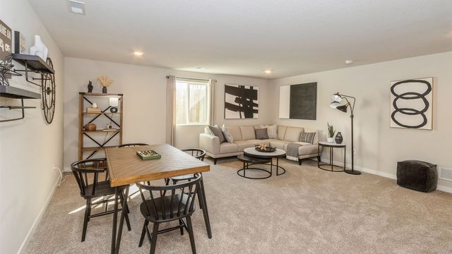 2774 Anne Drive, Hiawatha, IA 52233