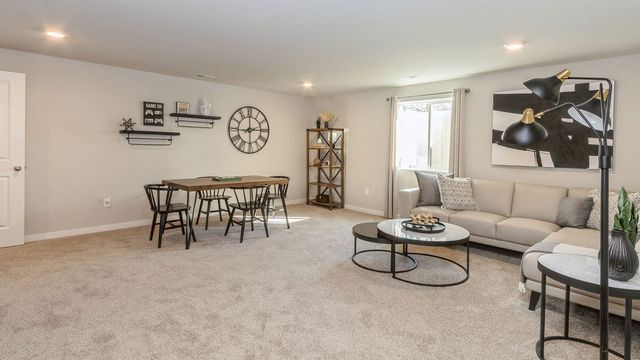 2774 Anne Drive, Hiawatha, IA 52233