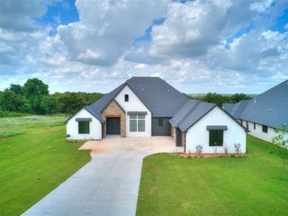 2261 Winter Creek Boulevard, Blanchard, OK 73010