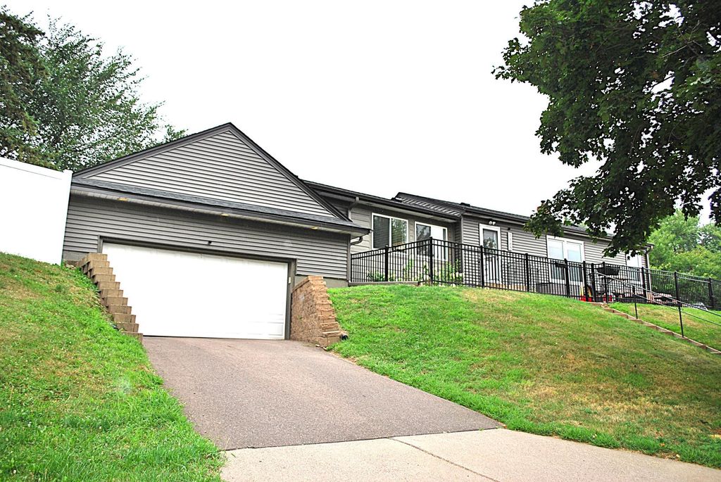 1165 Edgewater Boulevard, Saint Paul, MN 55119
