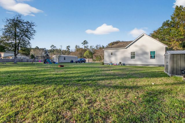 481 S Railroad Avenue, Ridgeville, SC 29472