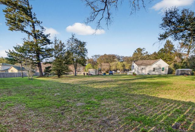 481 S Railroad Avenue, Ridgeville, SC 29472