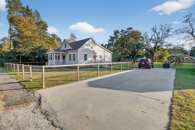 481 S Railroad Avenue, Ridgeville, SC 29472