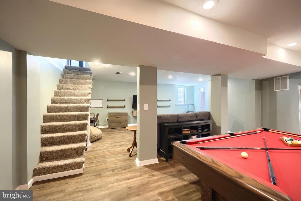 Image 25 of property listing at 3802 FOX CHASE DR, Dover, PA 17315