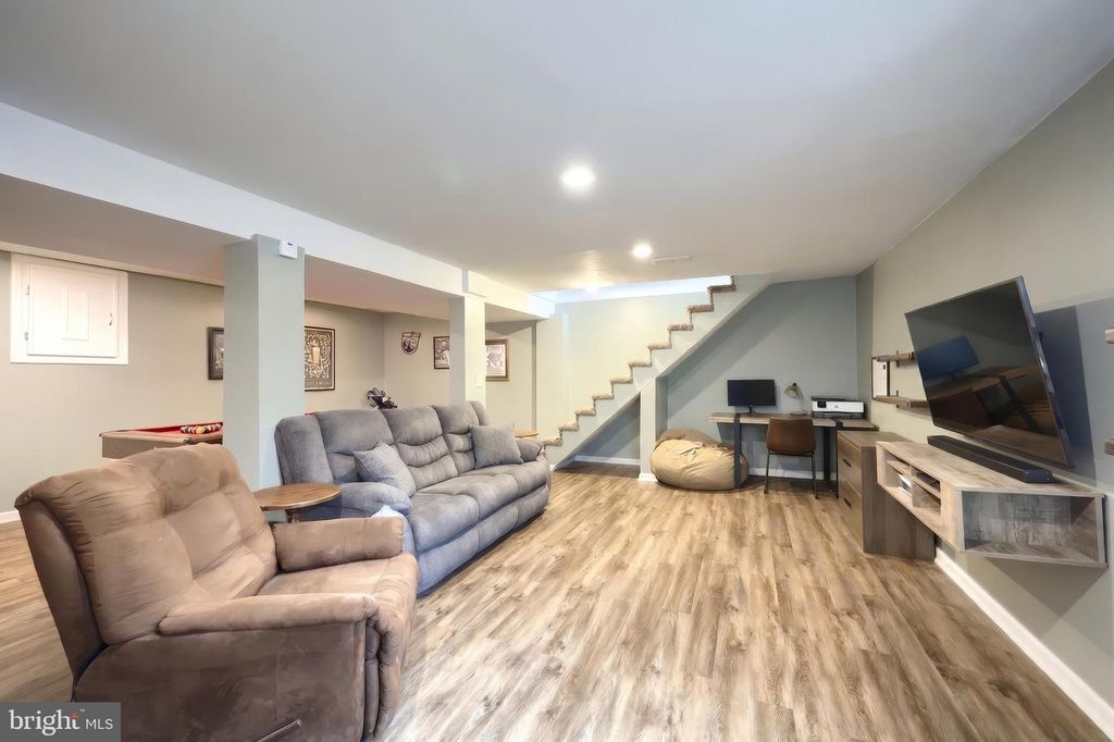 Image 27 of property listing at 3802 FOX CHASE DR, Dover, PA 17315