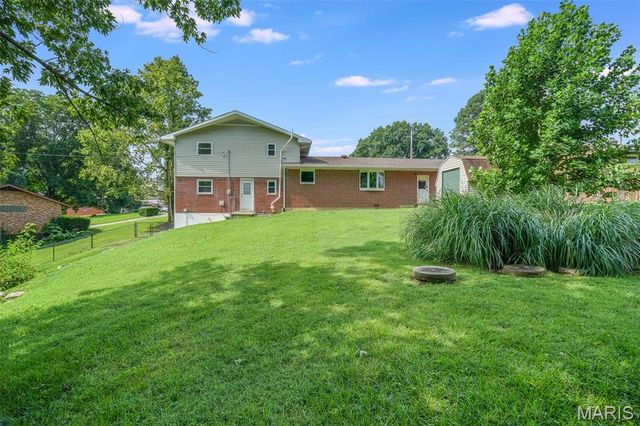 112 Saint Mary Drive, Collinsville, IL 62234