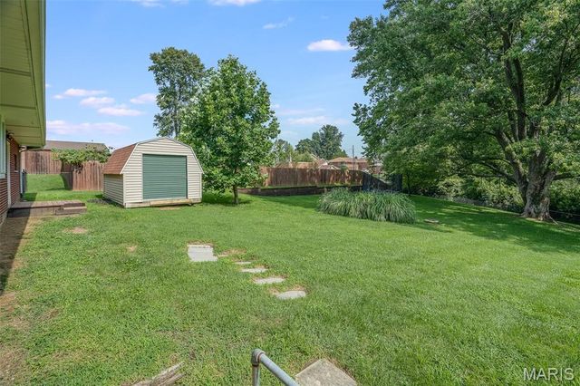 112 Saint Mary Drive, Collinsville, IL 62234