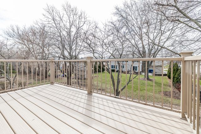 274 Wildspring Court, Itasca, IL 60143