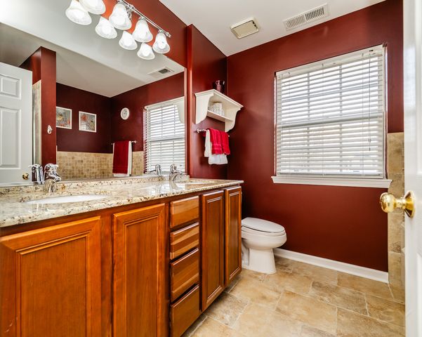 274 Wildspring Court, Itasca, IL 60143