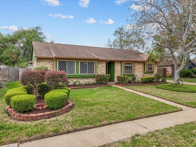 3930 Sandlewood Drive, Pasadena, TX 77504
