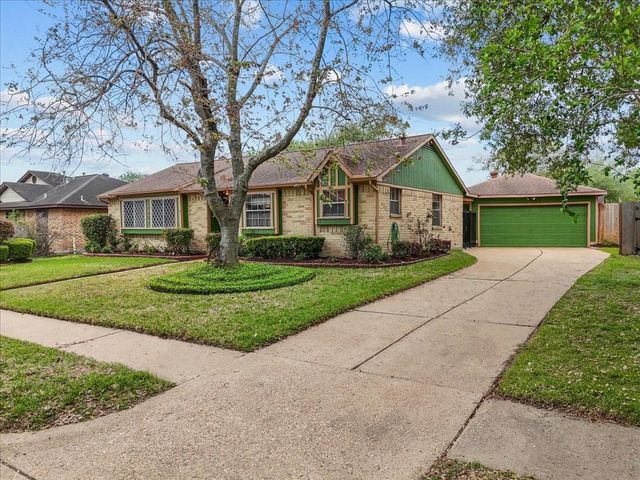 3930 Sandlewood Drive, Pasadena, TX 77504