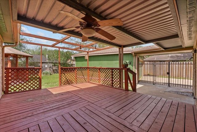 3930 Sandlewood Drive, Pasadena, TX 77504