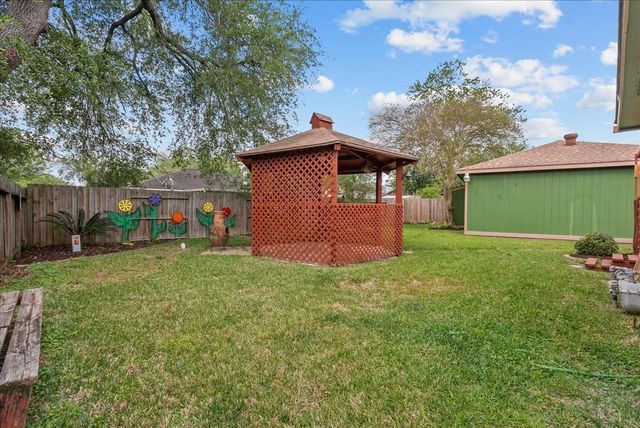 3930 Sandlewood Drive, Pasadena, TX 77504