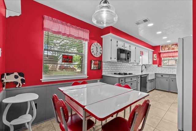 3930 Sandlewood Drive, Pasadena, TX 77504