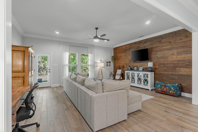 8 Cozy Cove, Freeport, FL 32439