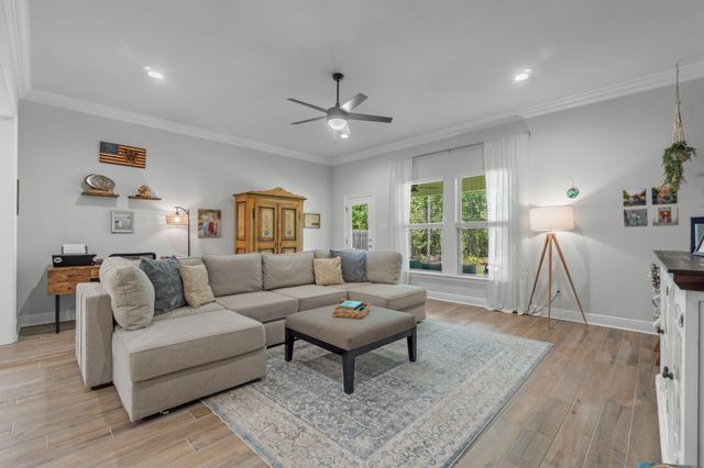 8 Cozy Cove, Freeport, FL 32439
