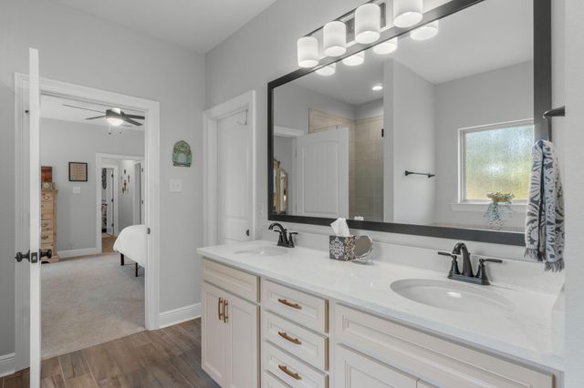 8 Cozy Cove, Freeport, FL 32439