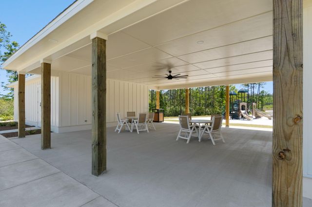8 Cozy Cove, Freeport, FL 32439