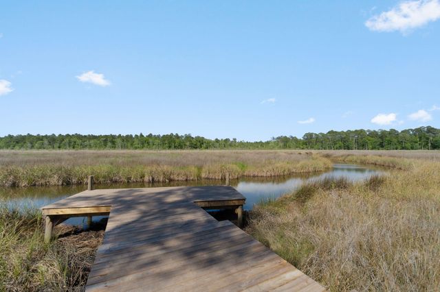 8 Cozy Cove, Freeport, FL 32439