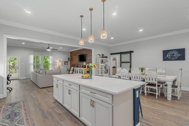 8 Cozy Cove, Freeport, FL 32439