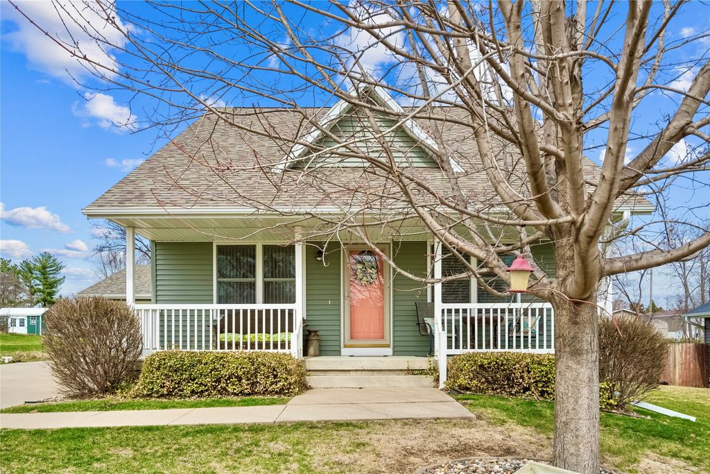 503 Harrison Avenue, Grinnell, IA 50112