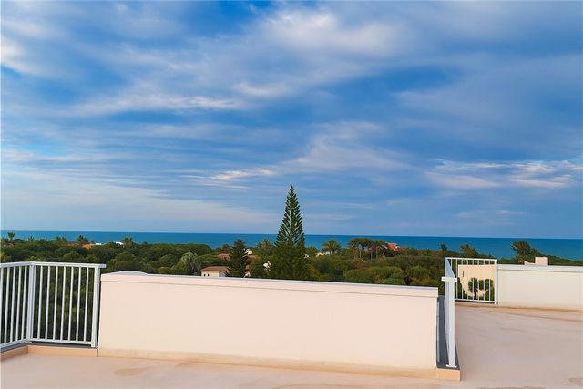 935 E Causeway Boulevard 605, Vero Beach, FL 32963