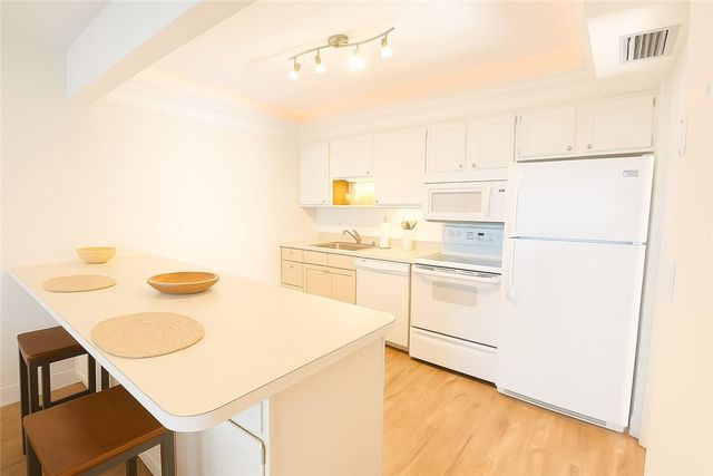 935 E Causeway Boulevard 605, Vero Beach, FL 32963